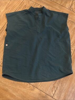 FIGS Technical Collection Rafaela Oversized Scrub Top Blue Teal - Size XS